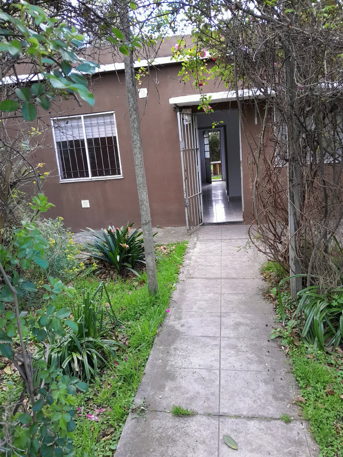 Casa con amplio terreno